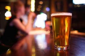 Débits de boissons : un nouvel arrêté fixant la fermeture à 2 heures du matin